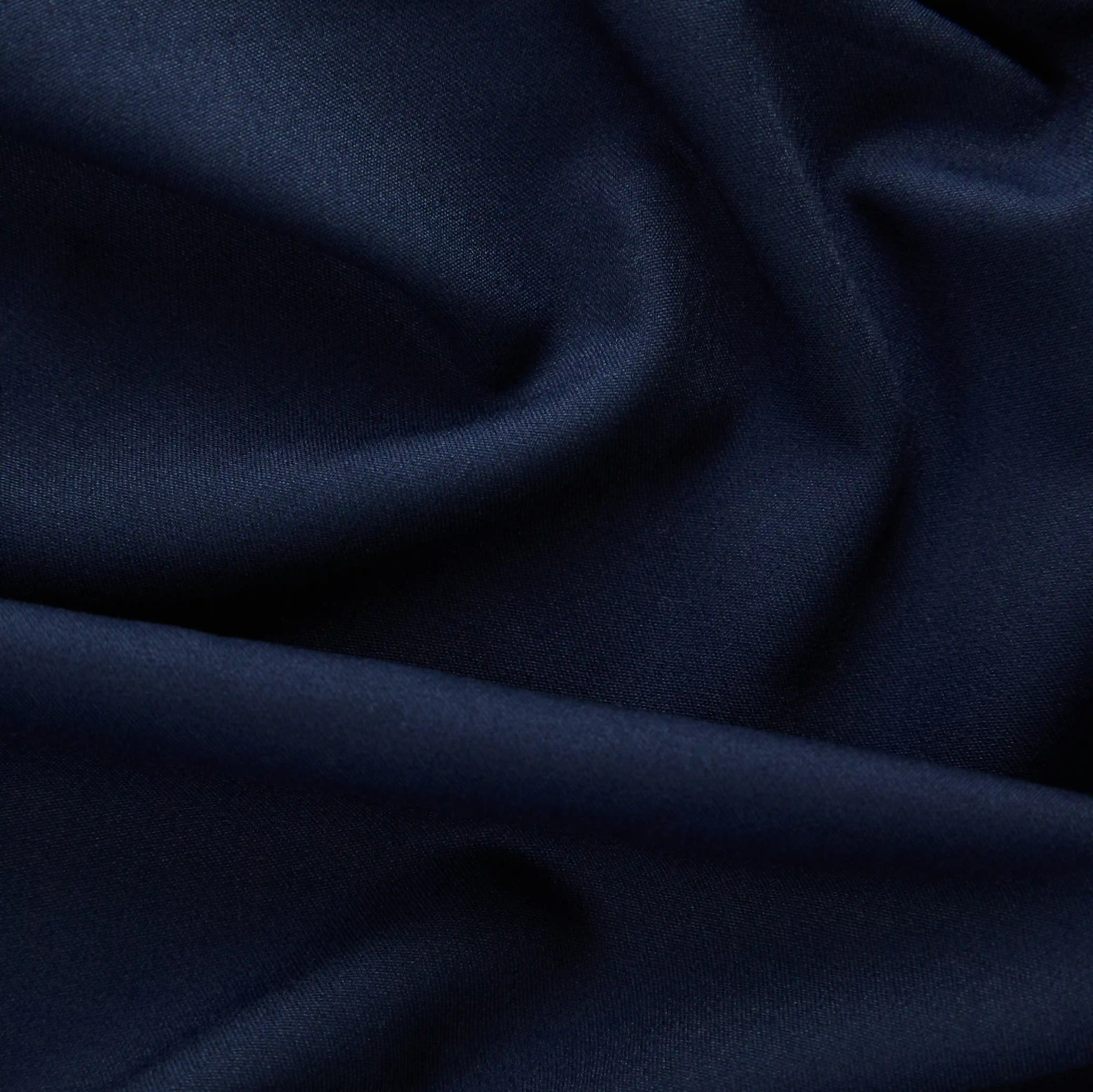 Imagen de referencia de una textura textil azul oscuro